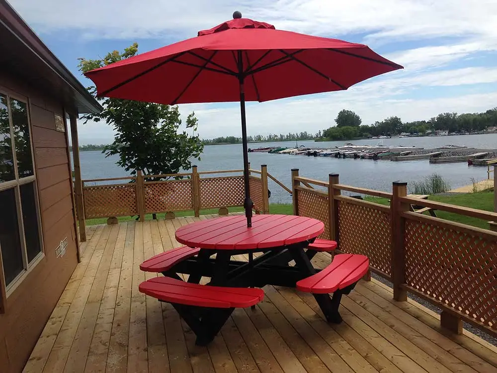 Cottage-Picnic-Table